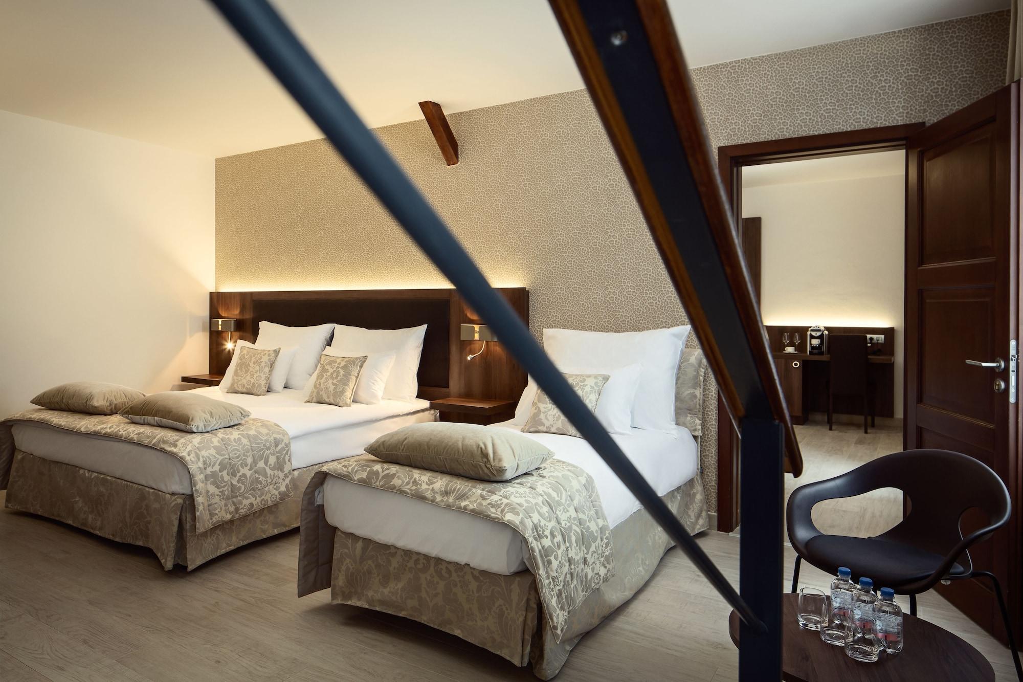 Michelangelo Grand Hotel Prague Exterior photo A room at the hotel