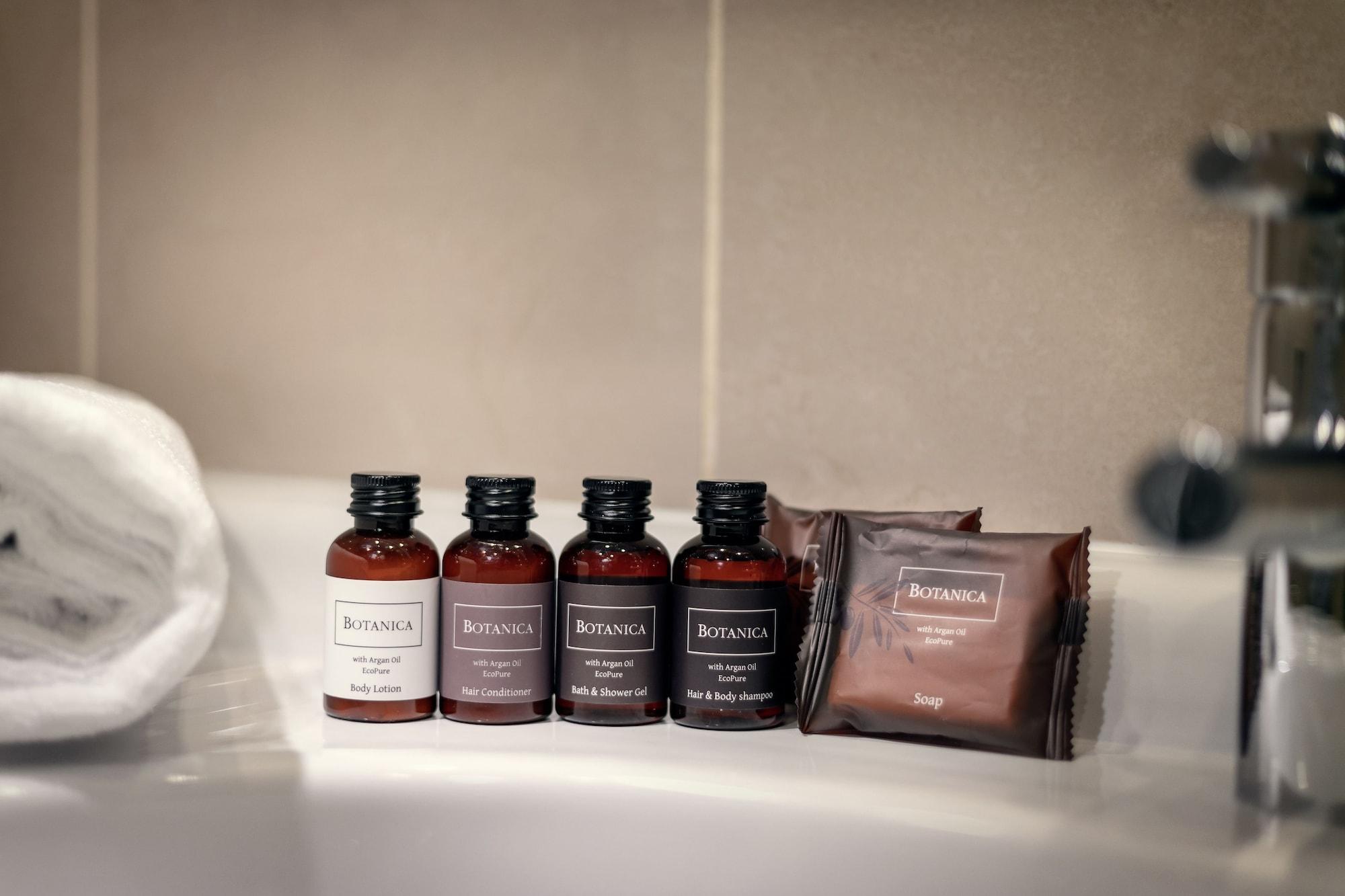 Michelangelo Grand Hotel Prague Exterior photo The hotel's amenities