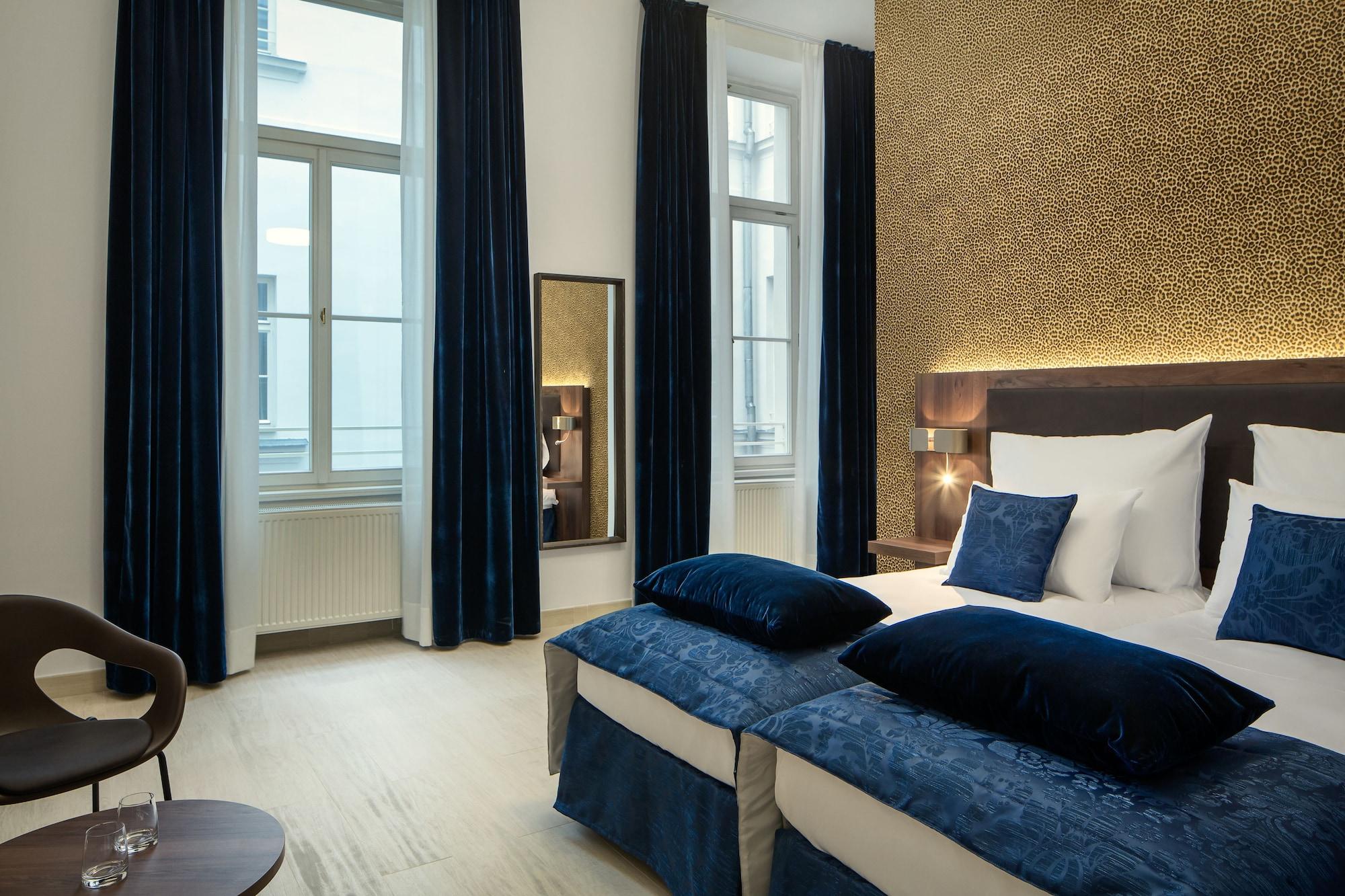 Michelangelo Grand Hotel Prague Exterior photo A room at the hotel
